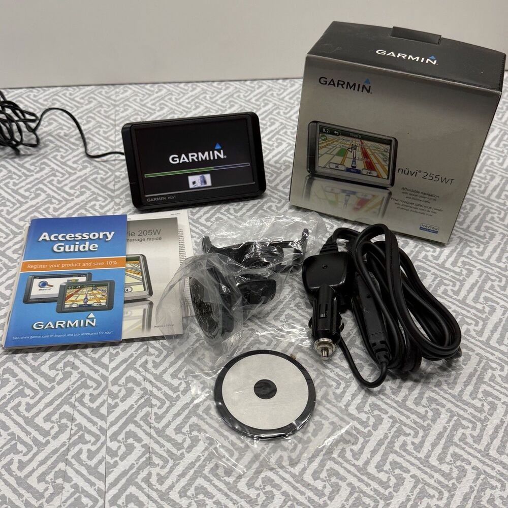 GARMIN Nuvi 255WT 4.3 screen GPS navigation Bundle W/Case Complete Tested/Works